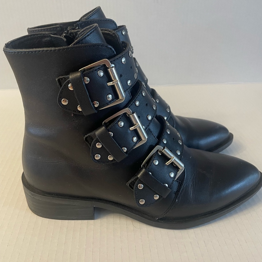 Women’s Steven by Steve Madden New York Harmon Black Leather Booties - Picture 4 of 8